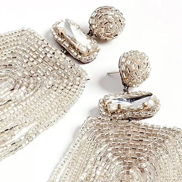 🌺🎉NWT🎉🌺 Anthropologie Deepa Silver Beaded Fringe Chandeliers - Picture 14 of 16